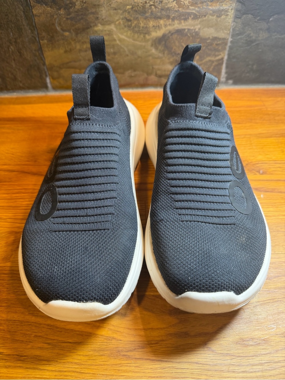 OOFOS OOmy Zen Black Recovery Shoe Slip-On - see measurements and read fully
